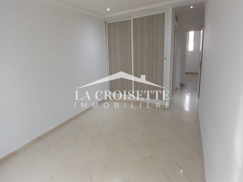 Triplex S+4 avec piscine à La Soukra